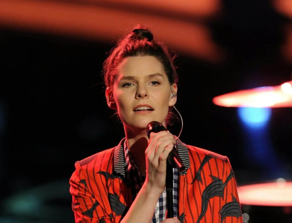 Eva Briegel Schlaganfall: Gesundheit, Gerüchte und die Wahrheit über die Juli-Sängerin